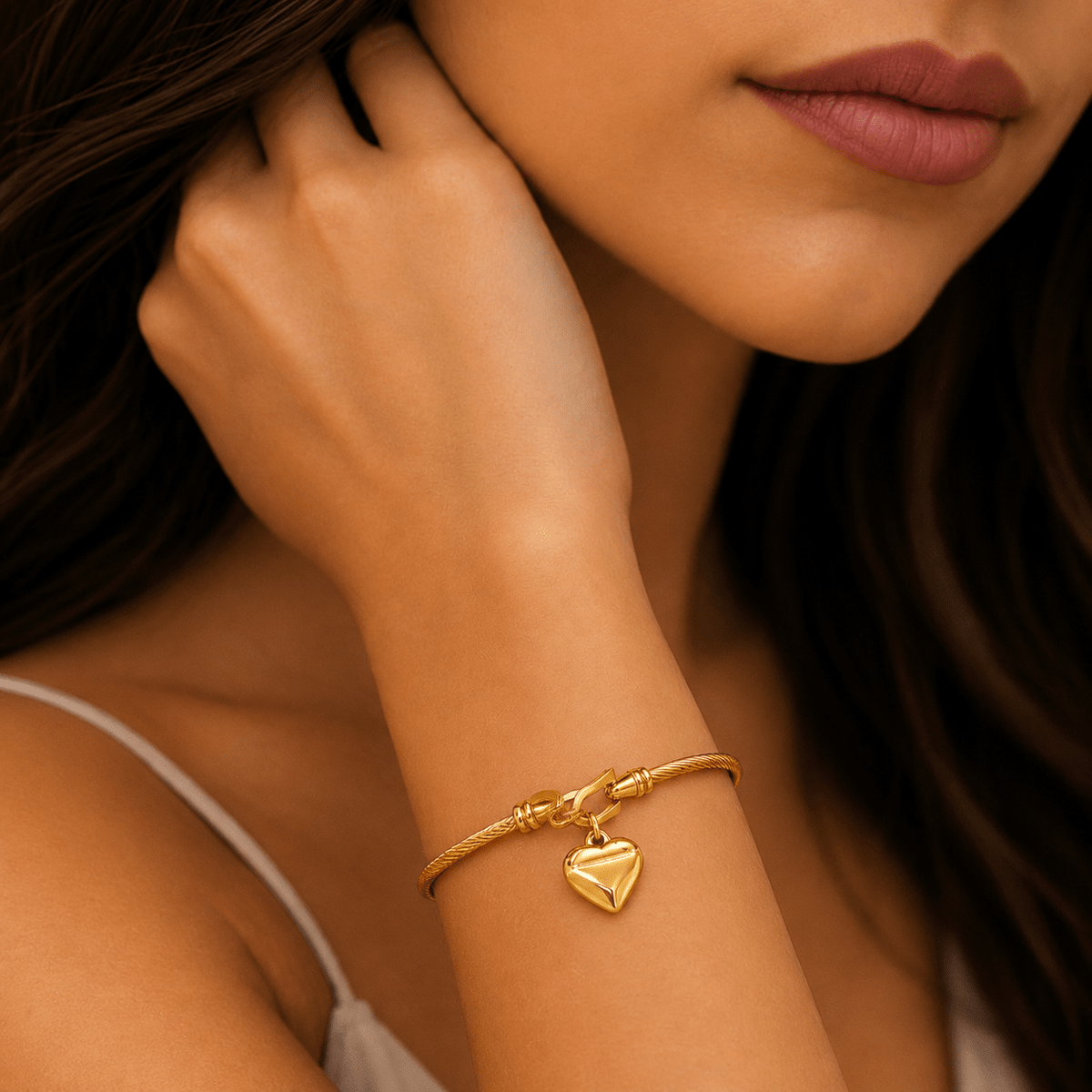 Elegant 18K Gold-Plated Women's Bracelet | ZAVÉRIAN Elegant 18K Gold-Plated Women's Bracelet | ZAVÉRIAN