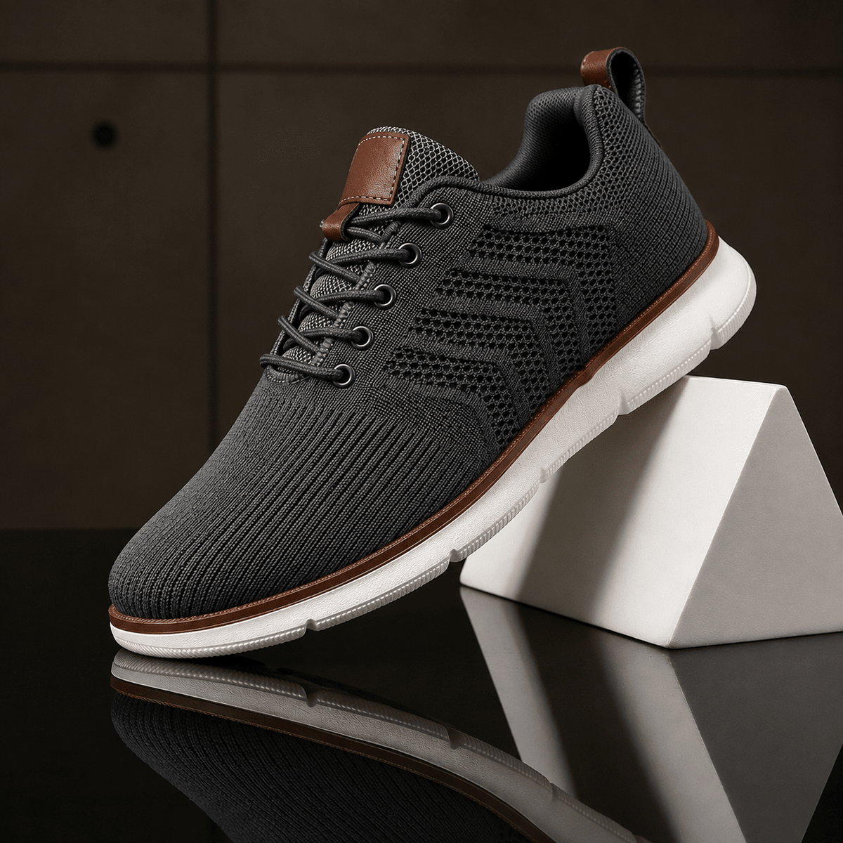 Men's Casual Sneakers with Breathable Mesh and Modern Design – Raphaëll Men's Casual Sneakers with Breathable Mesh and Modern Design – Raphaëll