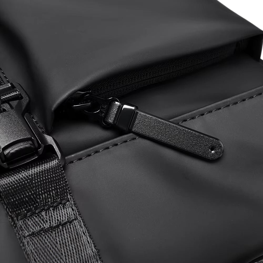 Men's Leather Crossbody Bag with Multiple Pockets and Elegant Design — BRENNAN Men's Leather Crossbody Bag with Multiple Pockets and Elegant Design — BRENNAN