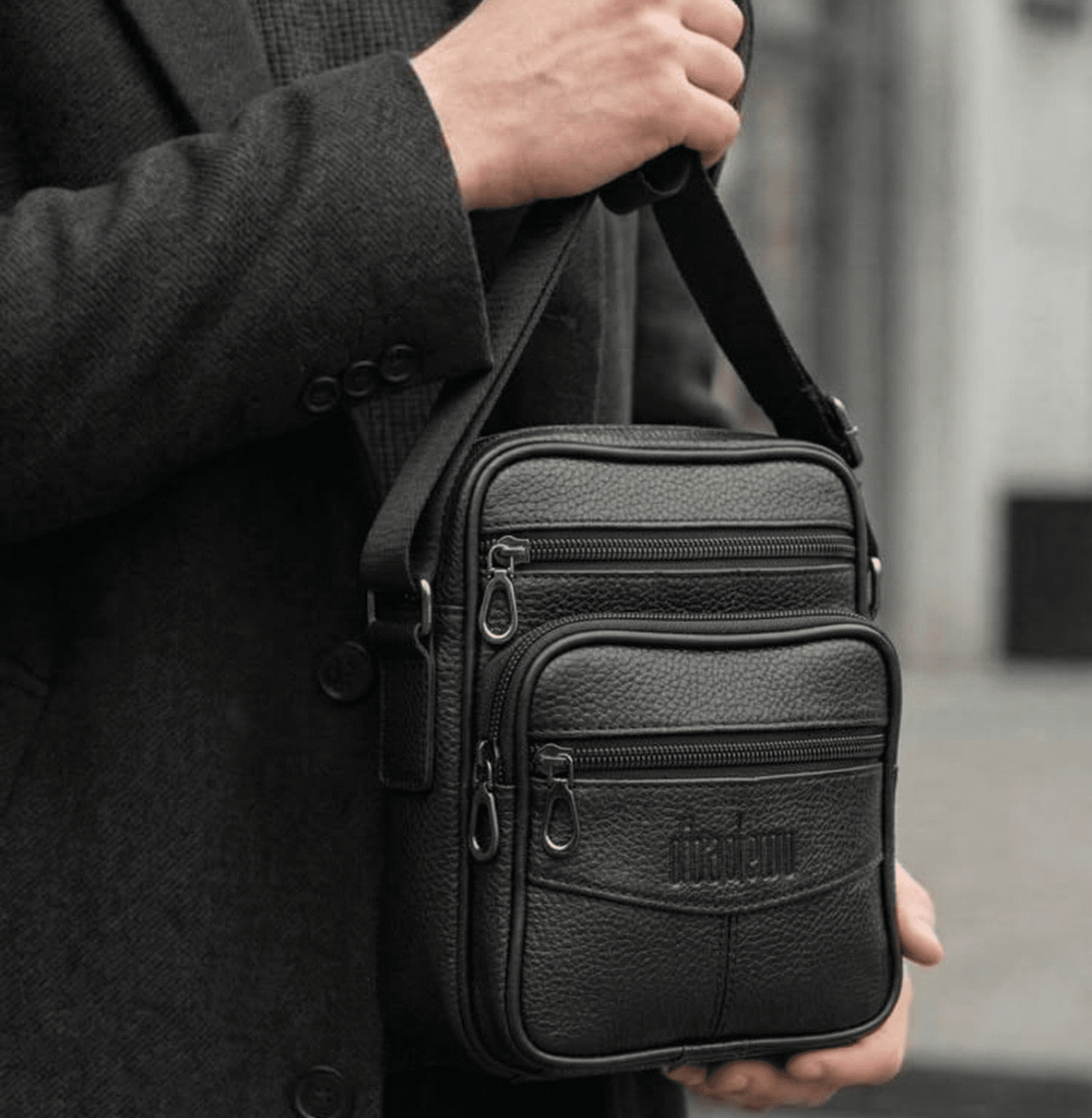 Spacious, Elegant & Multi-Compartment Executive Leather Bag – Berline Léon Spacious, Elegant & Multi-Compartment Executive Leather Bag – Berline Léon