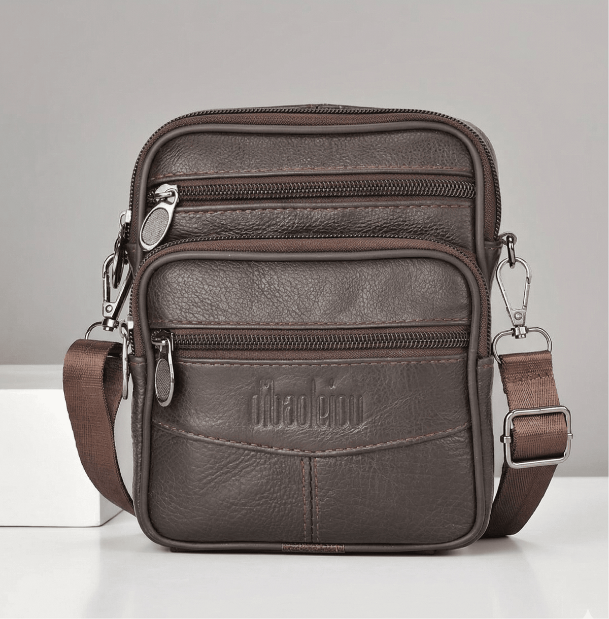 Spacious, Elegant & Multi-Compartment Executive Leather Bag – Berline Léon Spacious, Elegant & Multi-Compartment Executive Leather Bag – Berline Léon
