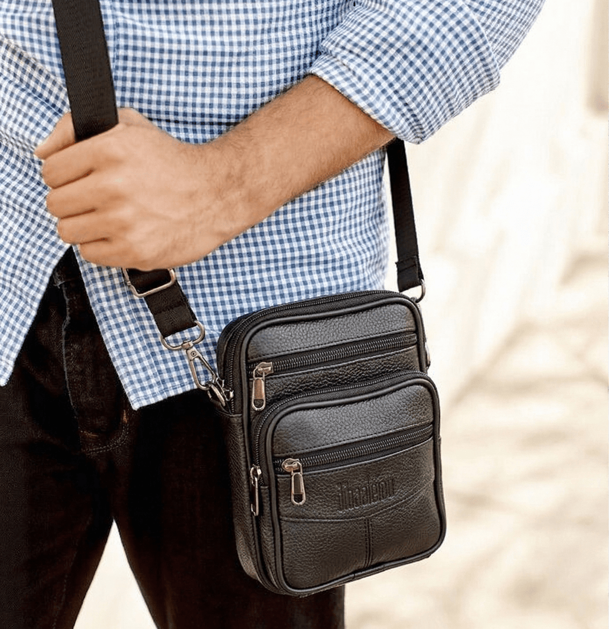 Spacious, Elegant & Multi-Compartment Executive Leather Bag – Berline Léon Spacious, Elegant & Multi-Compartment Executive Leather Bag – Berline Léon