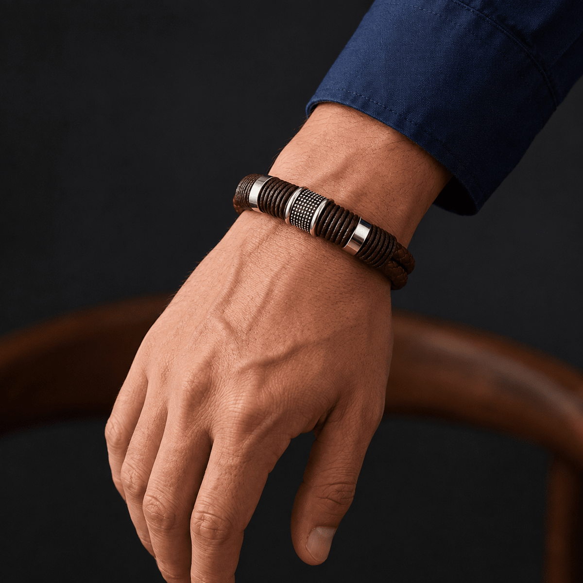 Versatile Leather Men’s Bracelet with Executive Design | ZAVRELL Versatile Leather Men’s Bracelet with Executive Design | ZAVRELL