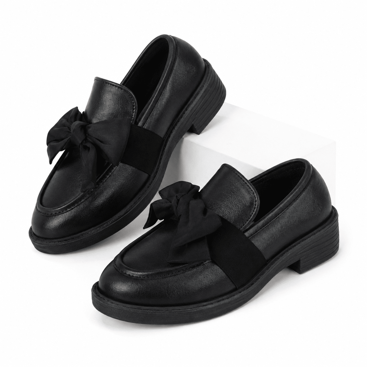 Women's Casual Leather Loafers, Comfortable, Charming, with a Retro Bow – MELINIE Women's Casual Leather Loafers, Comfortable, Charming, with a Retro Bow – MELINIE Black