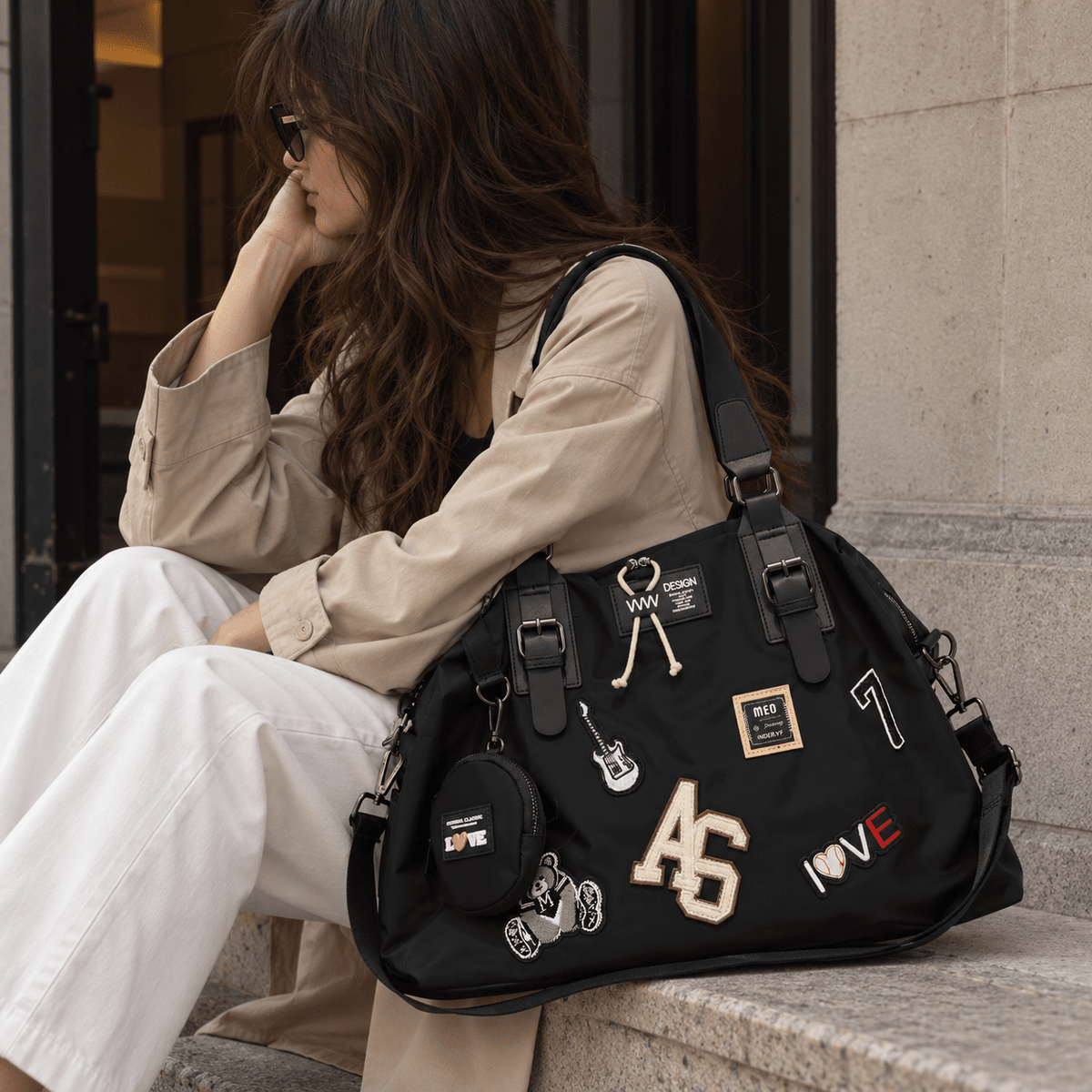 Women's Large-Capacity Casual Tote Bag with a Versatile Design – Zayra Raven Women's Large-Capacity Casual Tote Bag with a Versatile Design – Zayra Raven