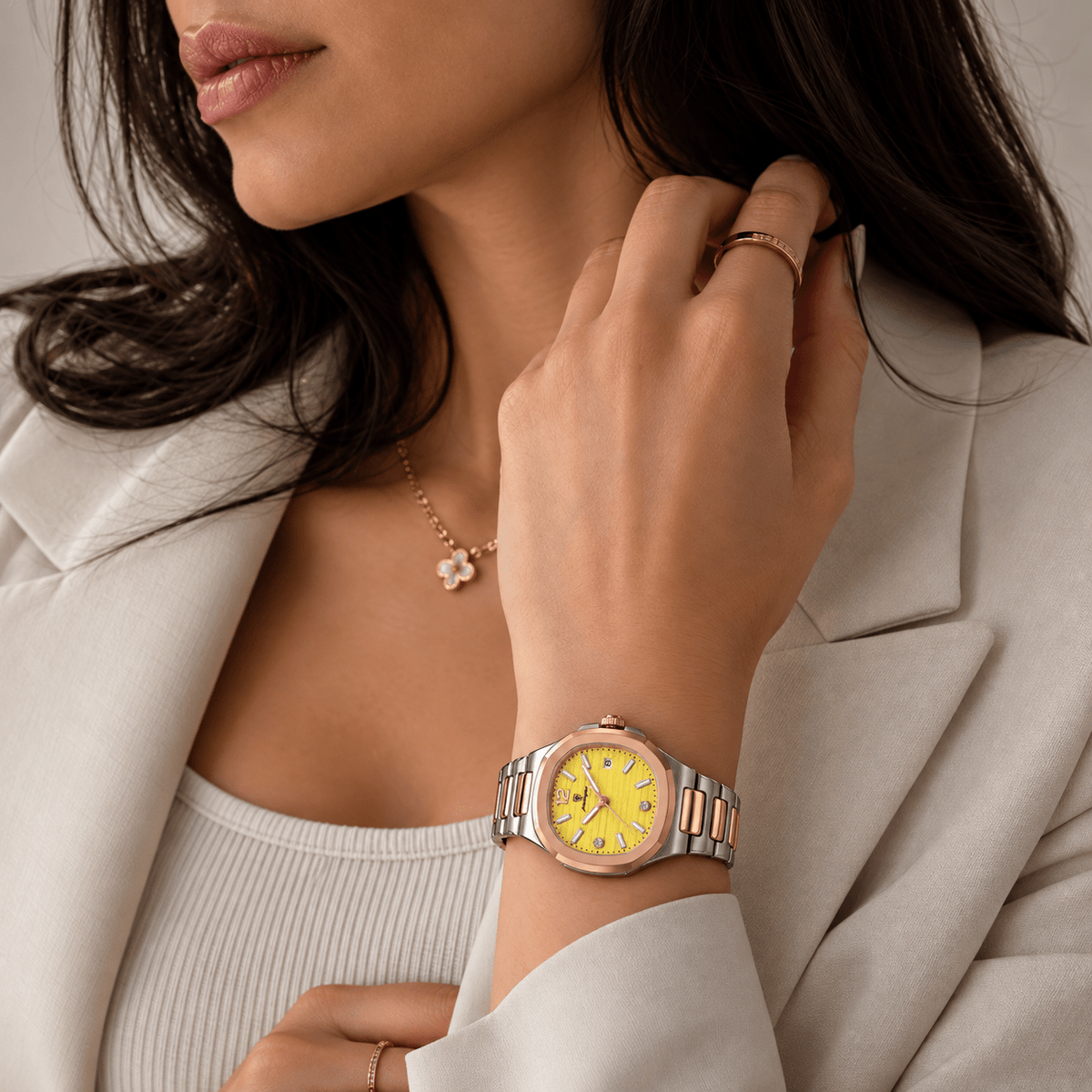 Classic & Elegant Women's Watch with Luminous Hands | Belle Élégance Classic & Elegant Women's Watch with Luminous Hands | Belle Élégance 