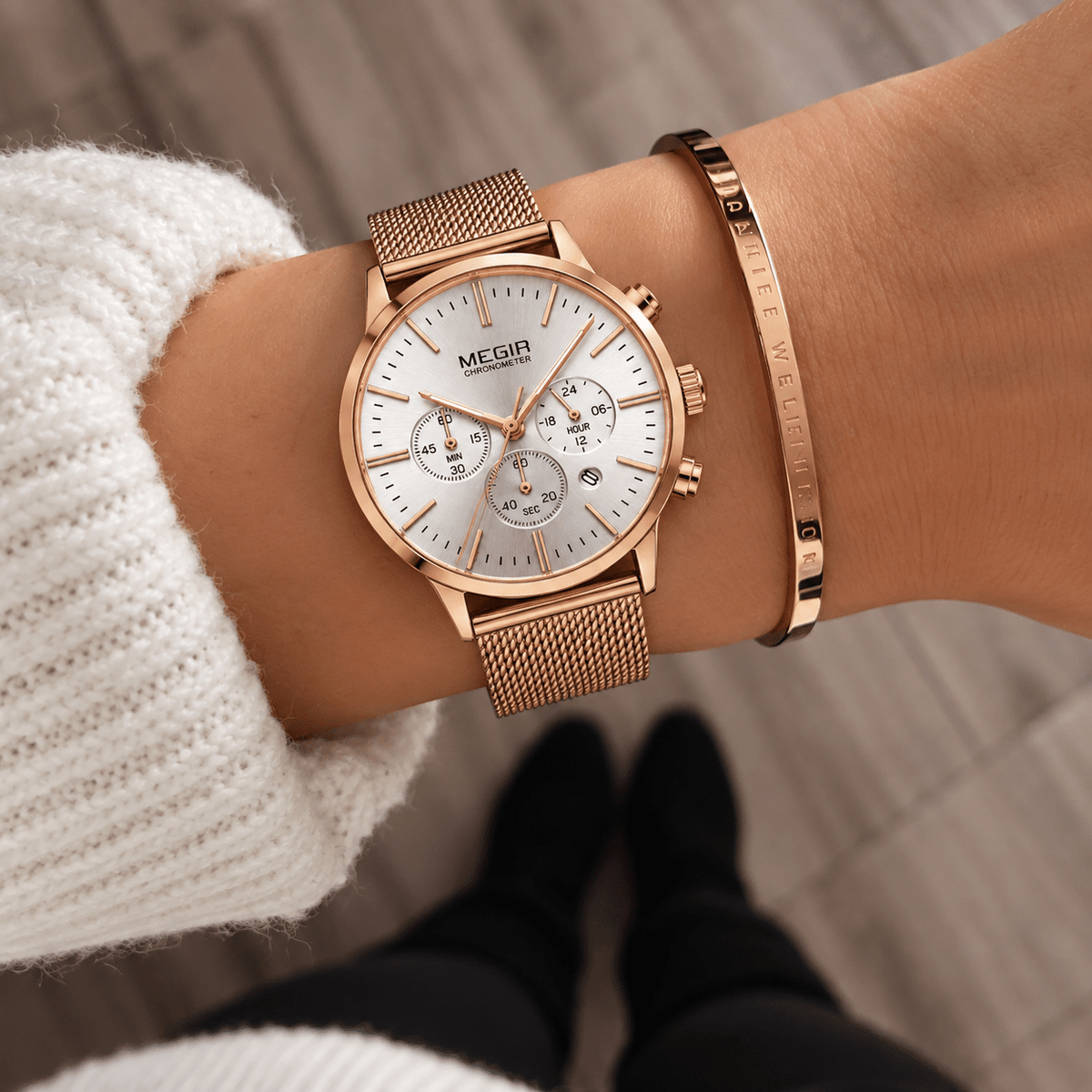 Elegant Women’s Watch with a Multifunctional Dial and Stainless Steel Bracelet – Elise Étoile Elegant Women’s Wristwatch with a Stainless Steel Bracelet – Elise Étoile 