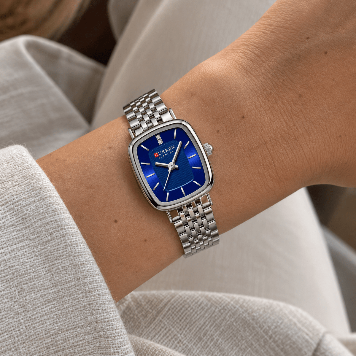 Elegant Women's Watch with Square Dial, Quartz Movement & Sophisticated Design | Daisy Étoile Elegant Women's Watch with Square Dial, Quartz Movement & Sophisticated Design | Daisy Étoile 