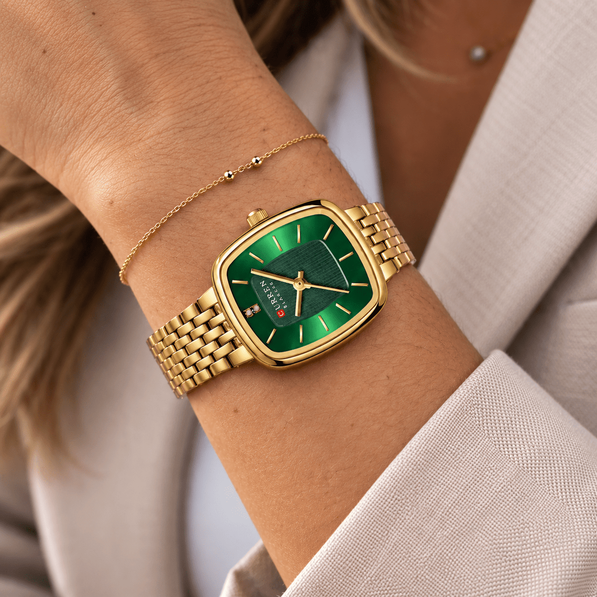 Elegant Women's Watch with Square Dial, Quartz Movement & Sophisticated Design | Daisy Étoile Elegant Women's Watch with Square Dial, Quartz Movement & Sophisticated Design | Daisy Étoile 
