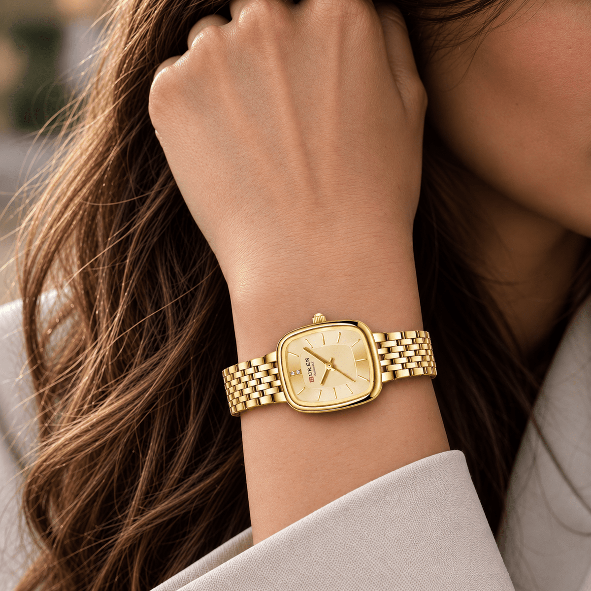 Elegant Women's Watch with Square Dial, Quartz Movement & Sophisticated Design | Daisy Étoile Elegant Women's Watch with Square Dial, Quartz Movement & Sophisticated Design | Daisy Étoile 