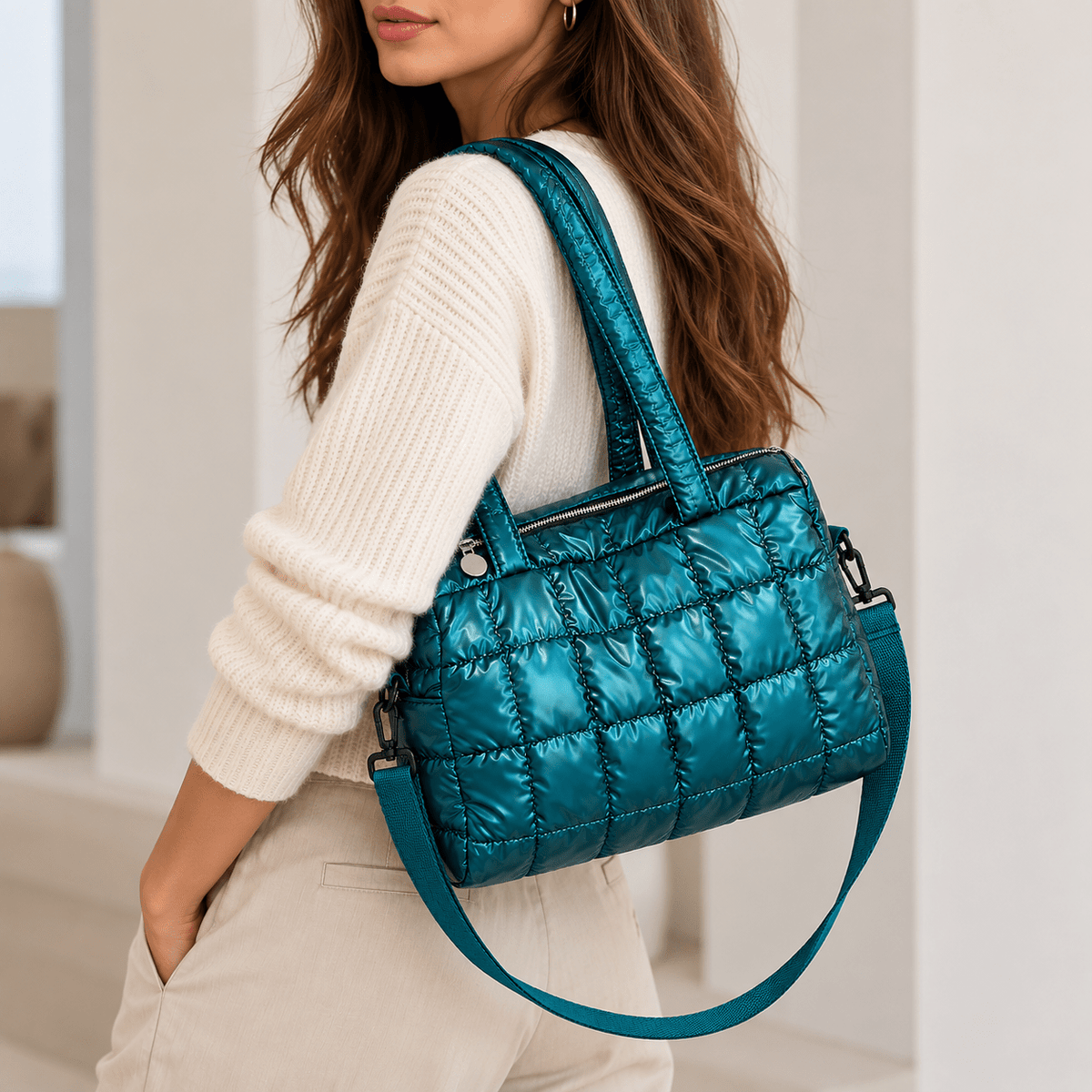 Large-Capacity Quilted Women's Bag with Versatile Design – LEONTINE Large-Capacity Quilted Women's Bag with Versatile Design – LEONTINE 
