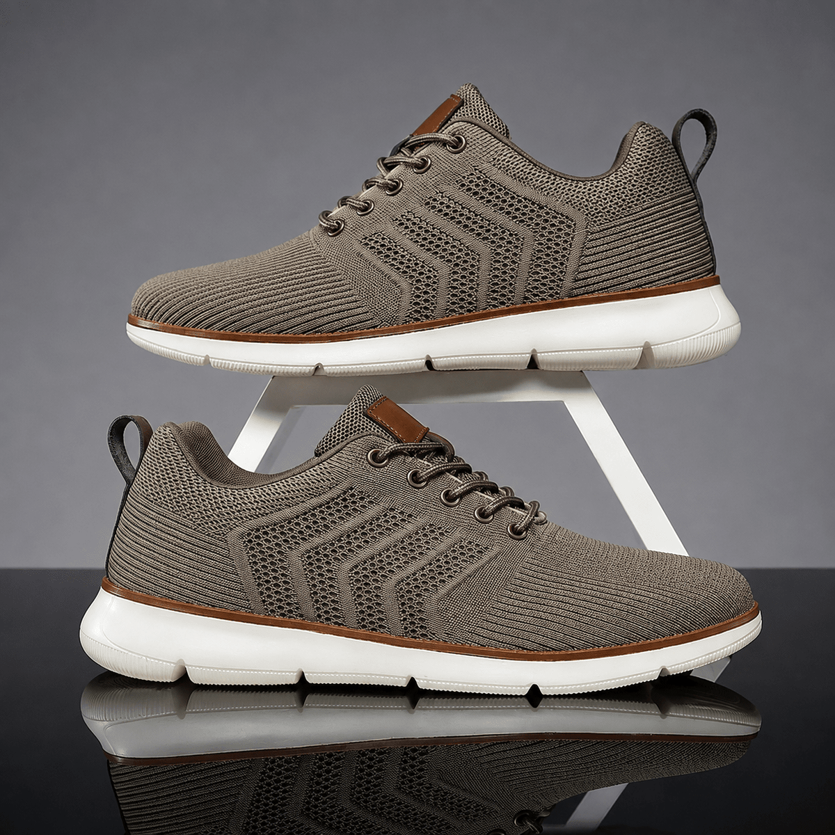 Men's Casual Sneakers with Breathable Mesh and Modern Design – Raphaëll Men's Casual Sneakers with Breathable Mesh and Modern Design – Raphaëll 